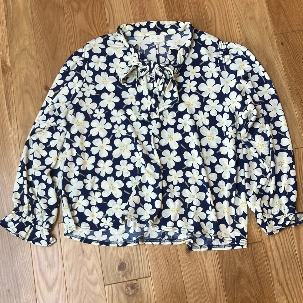 Floral long sleeve top with tie Mellóday XL